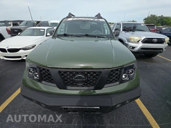 2005 Nissan Frontier NISMO Crew Cab Medium Bed - miniatura 2