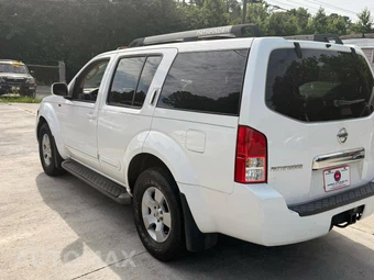 2005 Nissan Pathfinder SE - miniatura 11