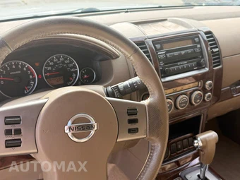 2005 Nissan Pathfinder SE - miniatura 4
