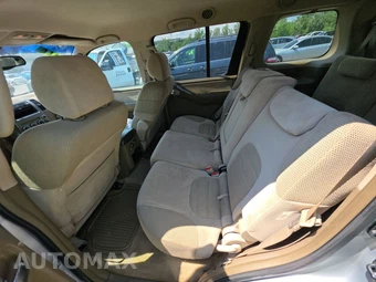 2005 Nissan Pathfinder SE - miniatura 13