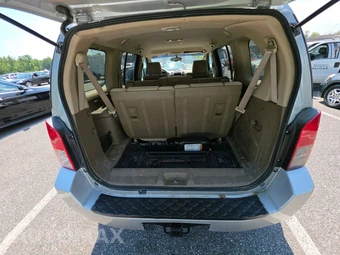 2005 Nissan Pathfinder SE - miniatura 17