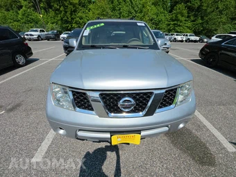 2005 Nissan Pathfinder SE - miniatura 2