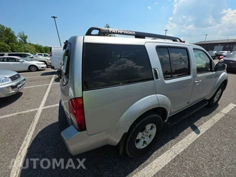 2005 Nissan Pathfinder SE - miniatura 4