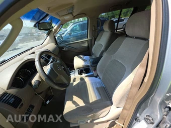 2005 Nissan Pathfinder SE - miniatura 7