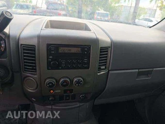 2005 Nissan TITAN XE Extended Cab Medium Bed - miniatura 10