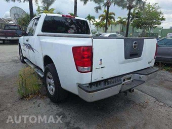 2005 Nissan TITAN XE Extended Cab Medium Bed - miniatura 2