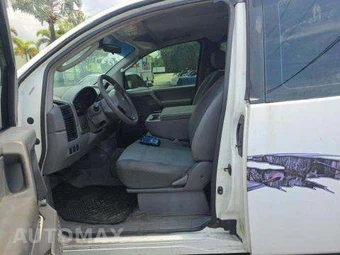 2005 Nissan TITAN XE Extended Cab Medium Bed - miniatura 6