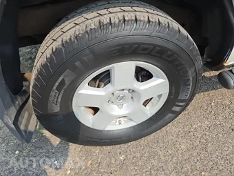 2005 Nissan Xterra S – miniatura 10