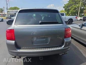 2005 Porsche Cayenne Turbo – miniatura 5