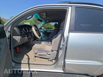 2005 Toyota 4Runner SR5 – miniatura 3