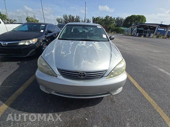 2005 Toyota Camry – miniatura 2