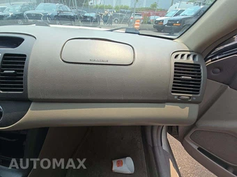 2005 Toyota Camry LE – miniatura 19