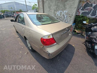2005 Toyota Camry LE – miniatura 2