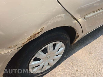 2005 Toyota Camry LE – miniatura 31