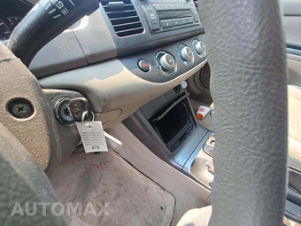 2005 Toyota Camry LE – miniatura 8