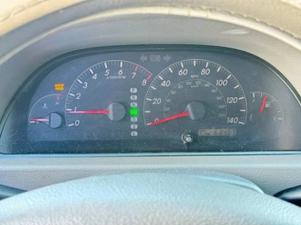 2005 Toyota Camry LE - miniatura 12