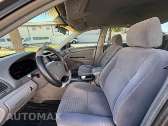 2005 Toyota Camry LE - miniatura 9