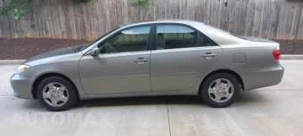 2005 Toyota Camry LE - miniatura 10