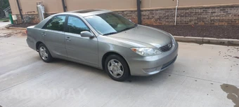 2005 Toyota Camry LE - miniatura 3