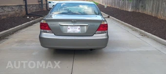 2005 Toyota Camry LE - miniatura 5