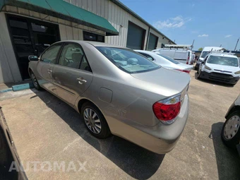 2005 Toyota Camry LE – miniatura 2