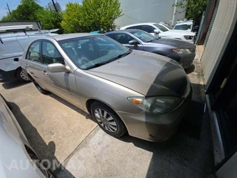 2005 Toyota Camry LE – miniatura 4