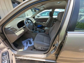 2005 Toyota Camry LE – miniatura 6