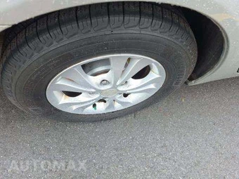 2005 Toyota Camry LE – miniatura 24