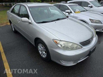 2005 Toyota Camry LE – miniatura 4