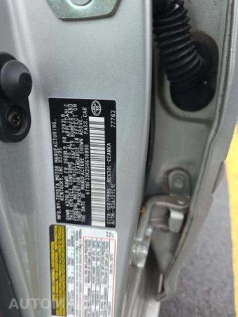 2005 Toyota Camry LE – miniatura 5