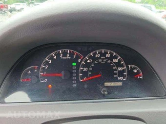 2005 Toyota Camry LE – miniatura 8