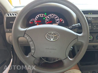 2005 Toyota Camry LE – miniatura 10