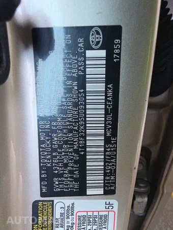 2005 Toyota Camry LE – miniatura 14