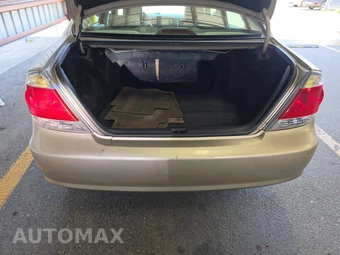 2005 Toyota Camry LE – miniatura 16