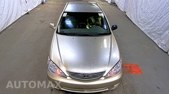 2005 Toyota Camry LE – miniatura 2