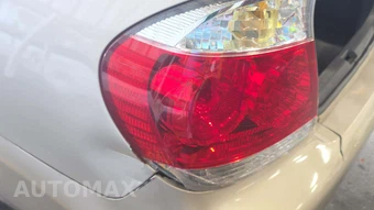 2005 Toyota Camry LE – miniatura 31