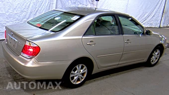 2005 Toyota Camry LE – miniatura 4