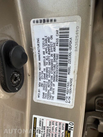 2005 Toyota Corolla CE - miniatura 22