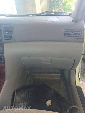 2005 Toyota Corolla LE – miniatura 16