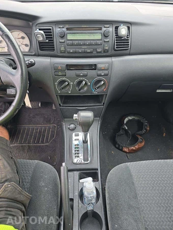 2005 Toyota Corolla S – miniatura 10