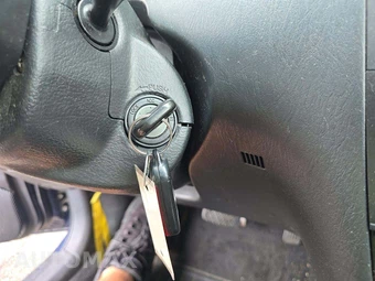 2005 Toyota Corolla S – miniatura 8