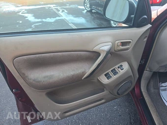 2005 Toyota RAV4 - miniatura 9