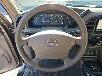 2005 Toyota Sequoia SR5 - miniatura 10