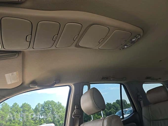 2005 Toyota Sequoia SR5 - miniatura 11