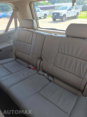 2005 Toyota Sequoia SR5 - miniatura 14