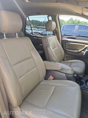 2005 Toyota Sequoia SR5 - miniatura 18