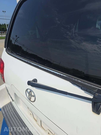 2005 Toyota Sequoia SR5 - miniatura 25
