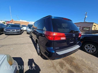 2005 Toyota Sienna CE Minivan 7-Passenger 119.3" WB - miniatura 2