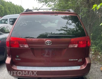 2005 Toyota Sienna LE Minivan 119.3" WB - miniatura 3