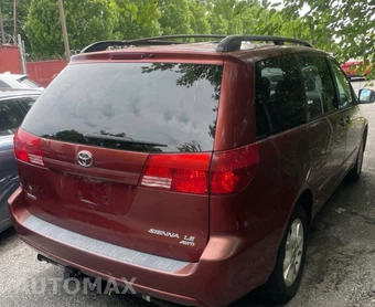 2005 Toyota Sienna LE Minivan 119.3" WB - miniatura 4